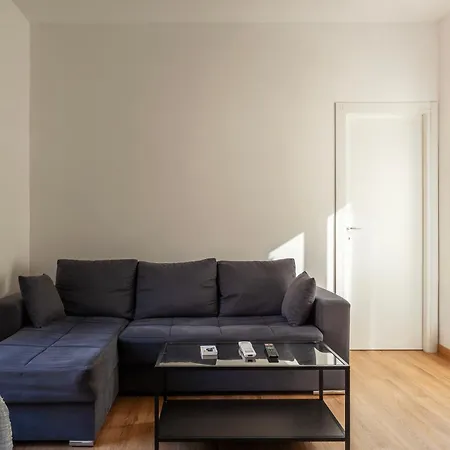 Via Del Pie Di Marmo Private